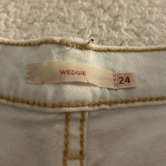 Light Blue Wedgie Straight Fit Women’s Jeans from LEVI’S - Picture 2 of 2